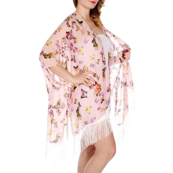 Other - 🔻3/$30🔻Butterfly Print Ruana w/ Long Fringe